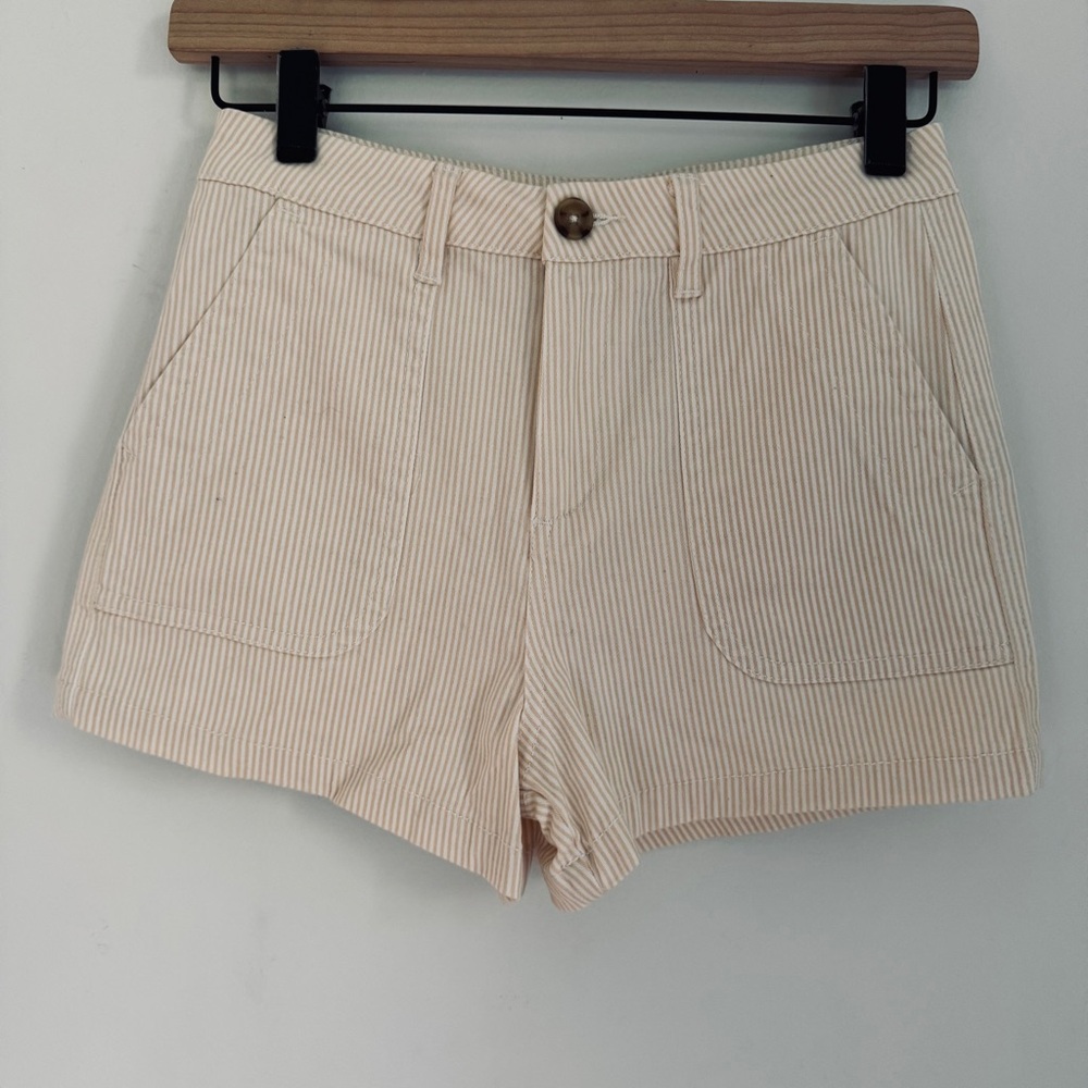 Copper Key Beige White‎ Pinstripe Shorts Size 12